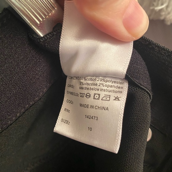 Grace & Lace NWT Distressed Black Jeggings - Picture 2 of 4